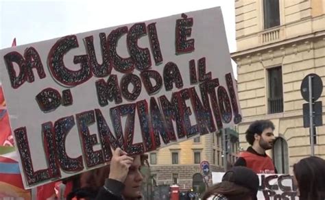 Gucci, i dipendenti scioperano contro il trasferimento da Roma a .